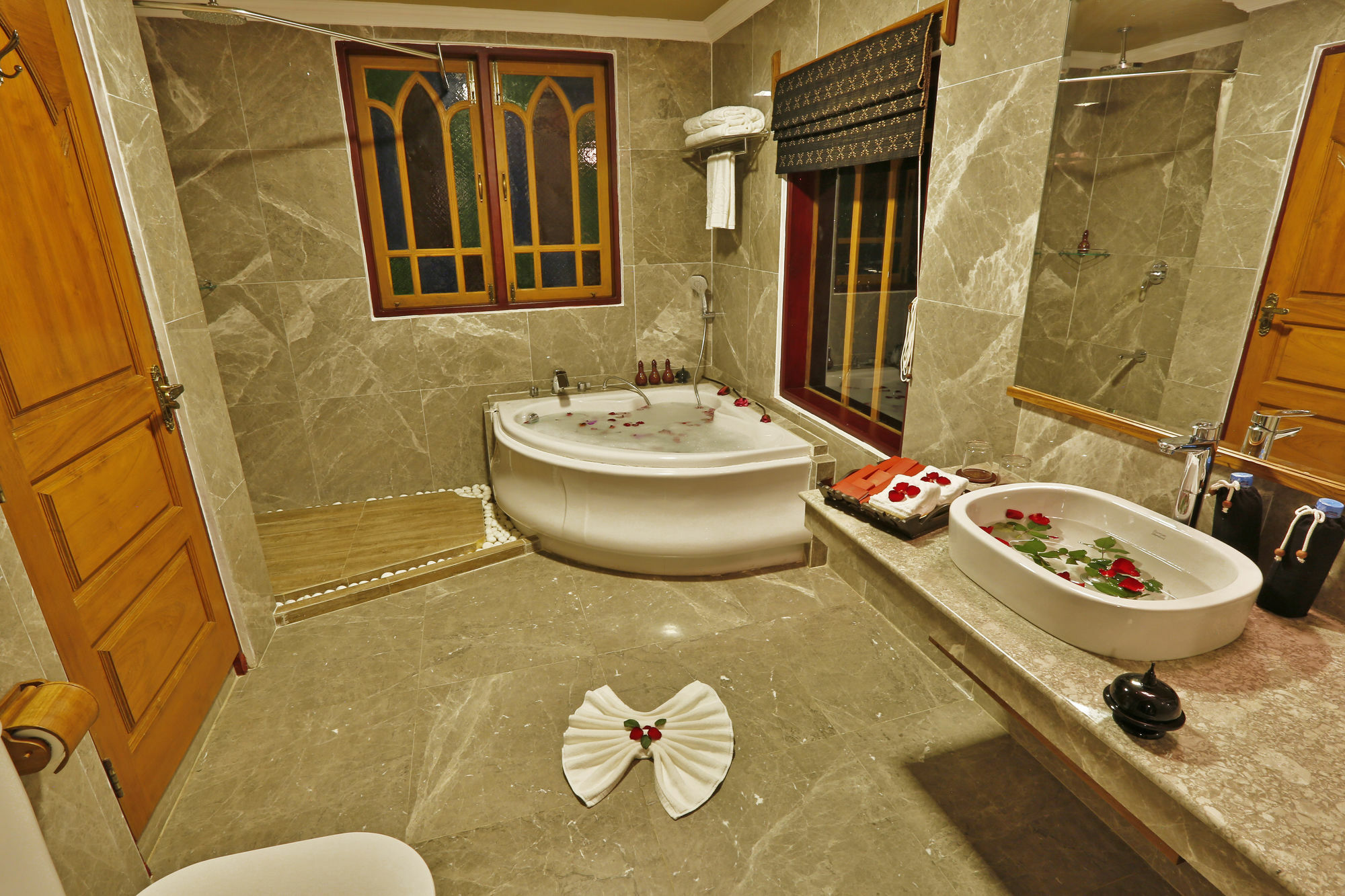 Ananta Inlay Resort Nyaung Shwe Exterior photo
