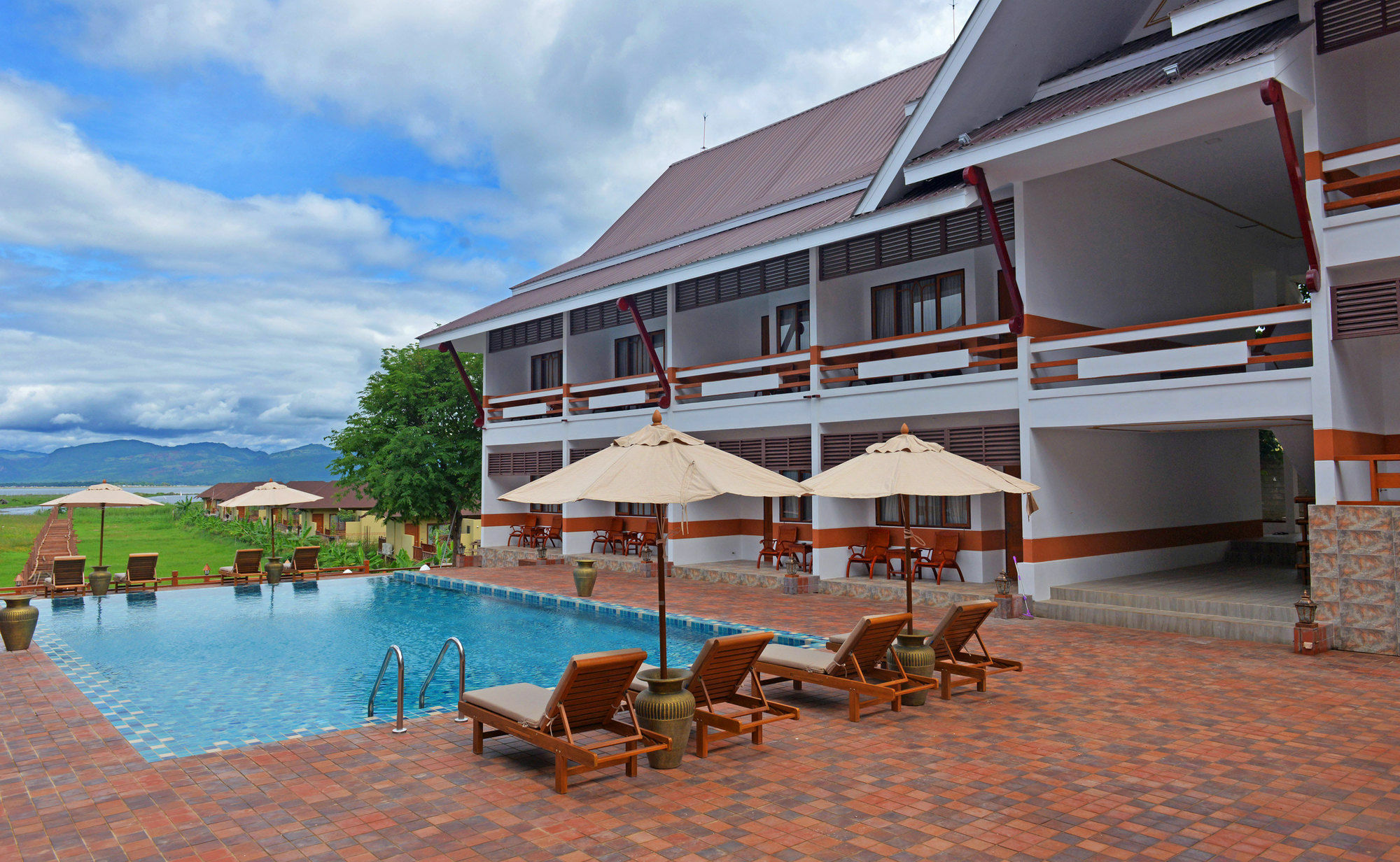 Ananta Inlay Resort Nyaung Shwe Exterior photo